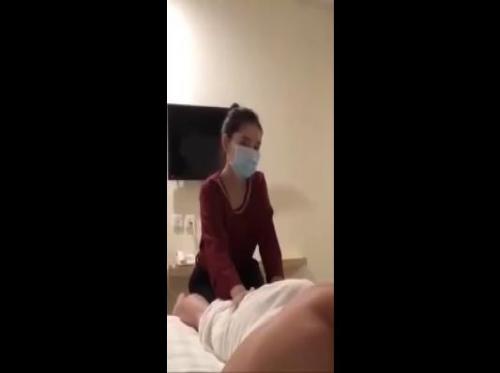Pesan gadis untuk pergi ke hotel untuk berhubungan seks
