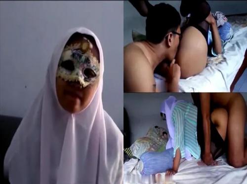 Bokep Indo Jilbab Putih Layani Boss
