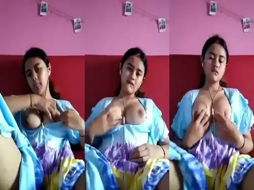 Dokumentasi Gadis Cantik Live Bersantai Kasur