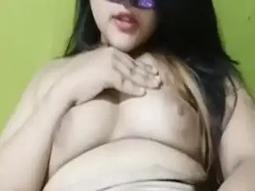 Siaran Privat Streamer Cantik Di Kamar