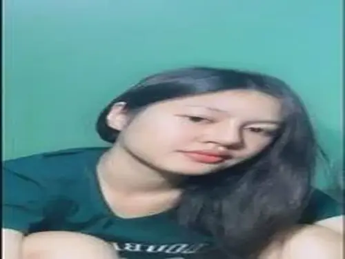 Tante Istri Cantik Pasrah Goyang Kasur Hot