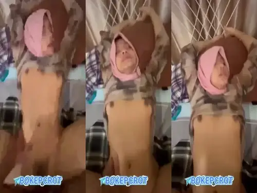 Ukhti Hijab Cantik Pasrah Goyang Kasur Lemes