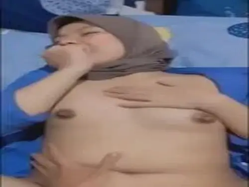 Ukhti Hijab Cantik Pasrah Kasur Pulang Kerja